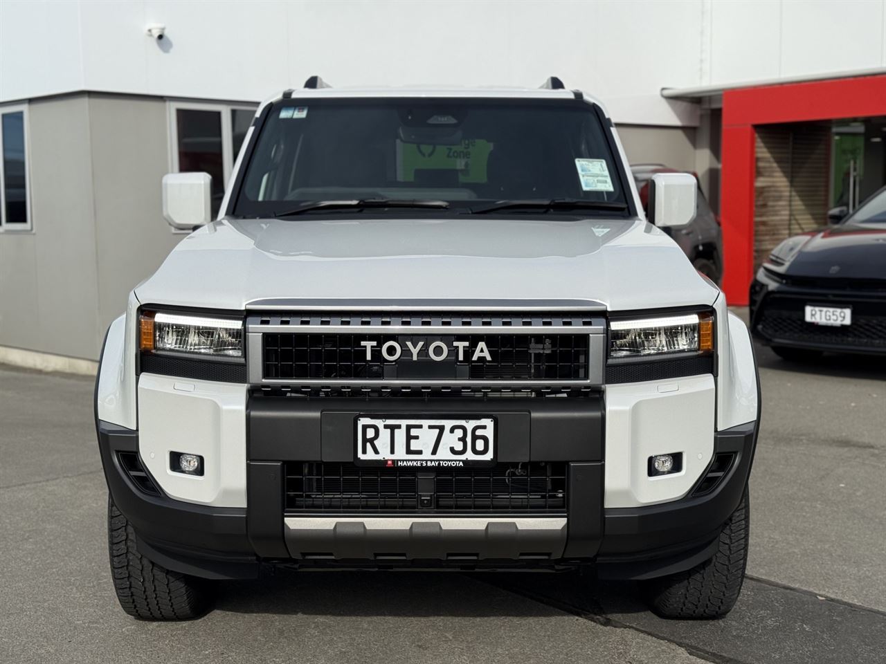 Vehicle image 4