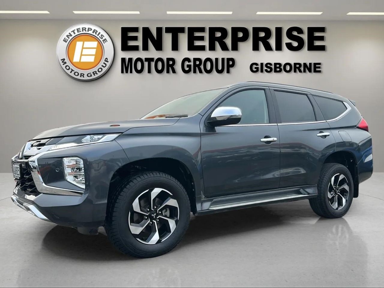 Vehicle image 4
