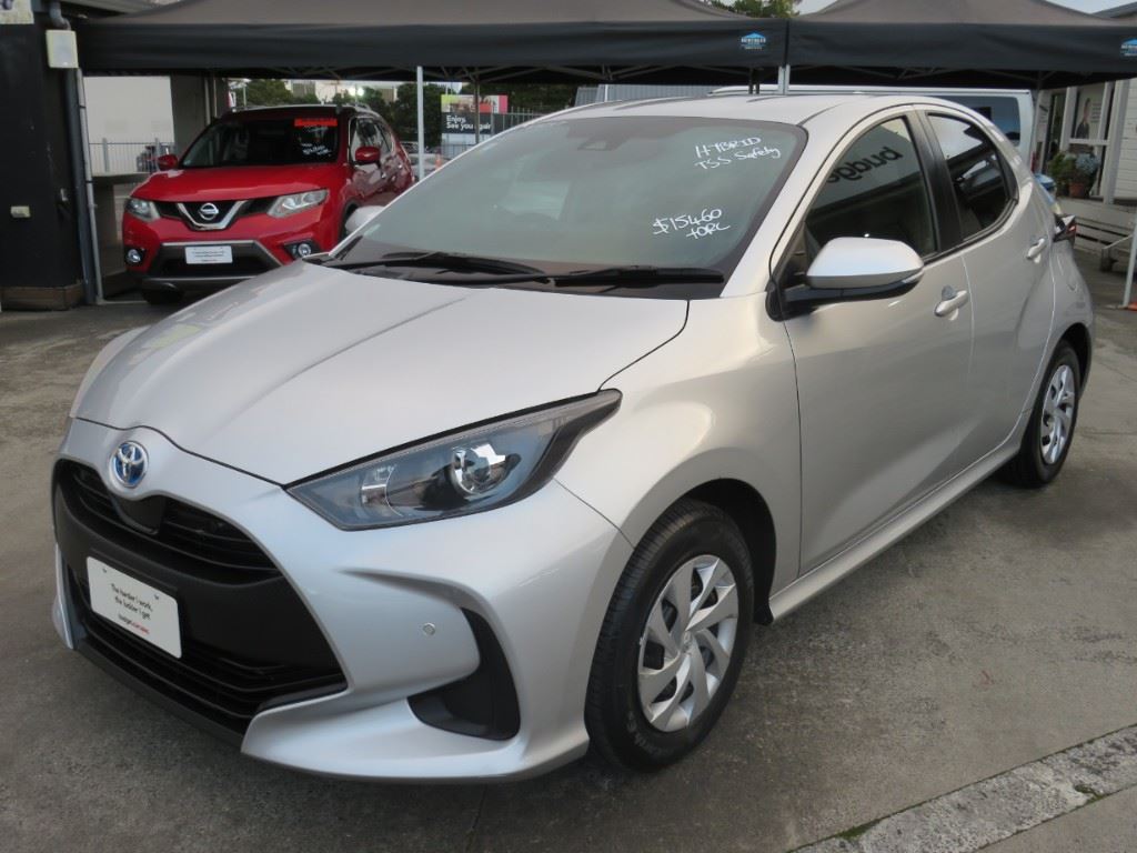 Vehicle image 3