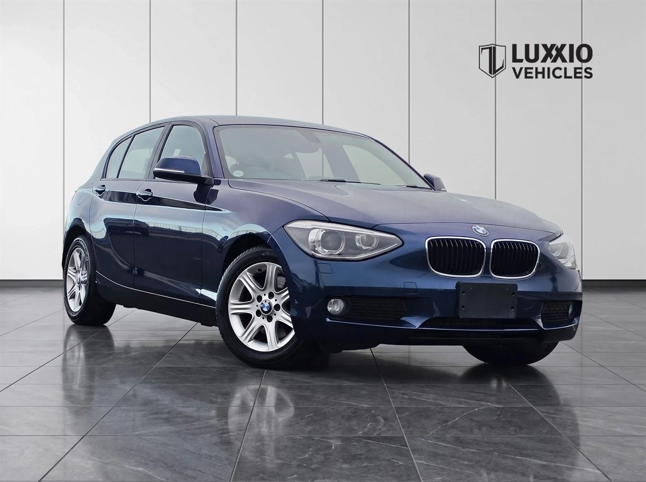 Vehicle image 4