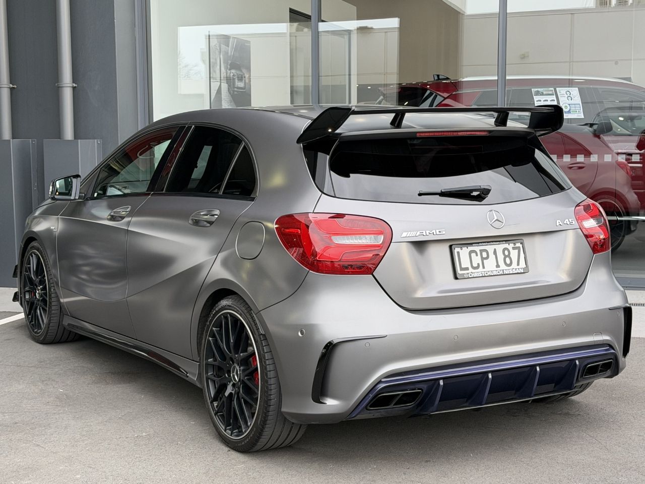 Vehicle image 4