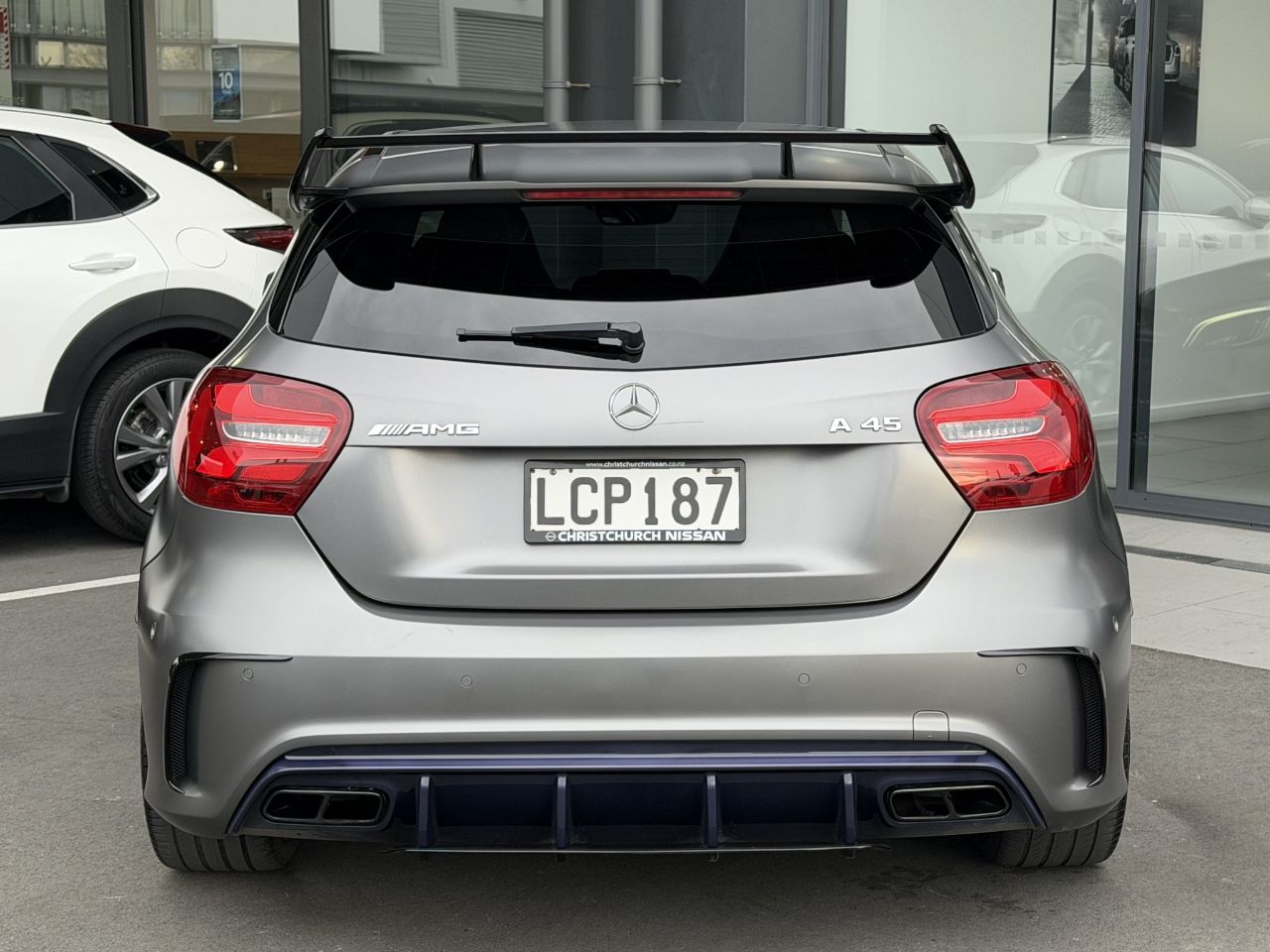 Vehicle image 5