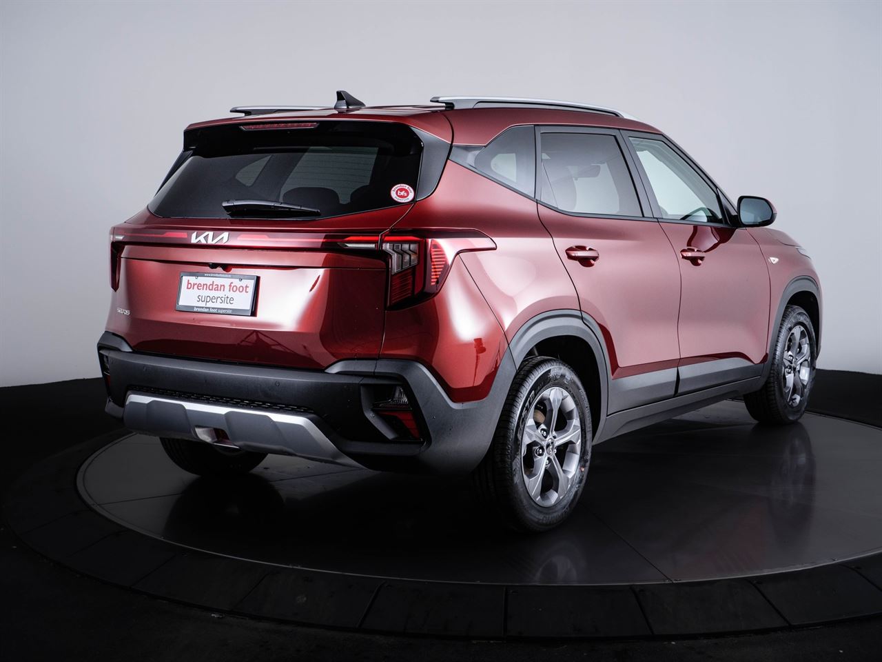 Vehicle image 3