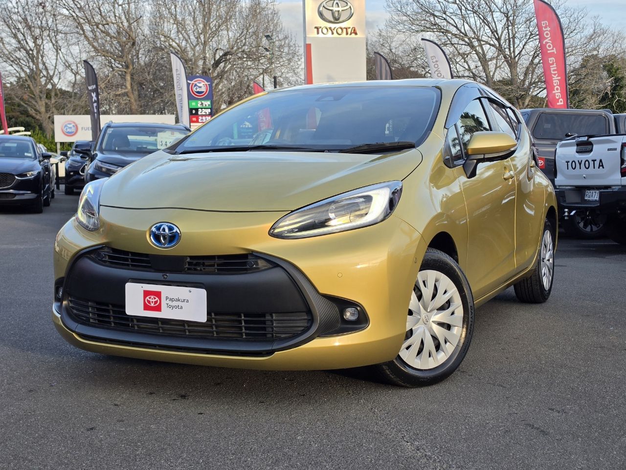 Vehicle image 3