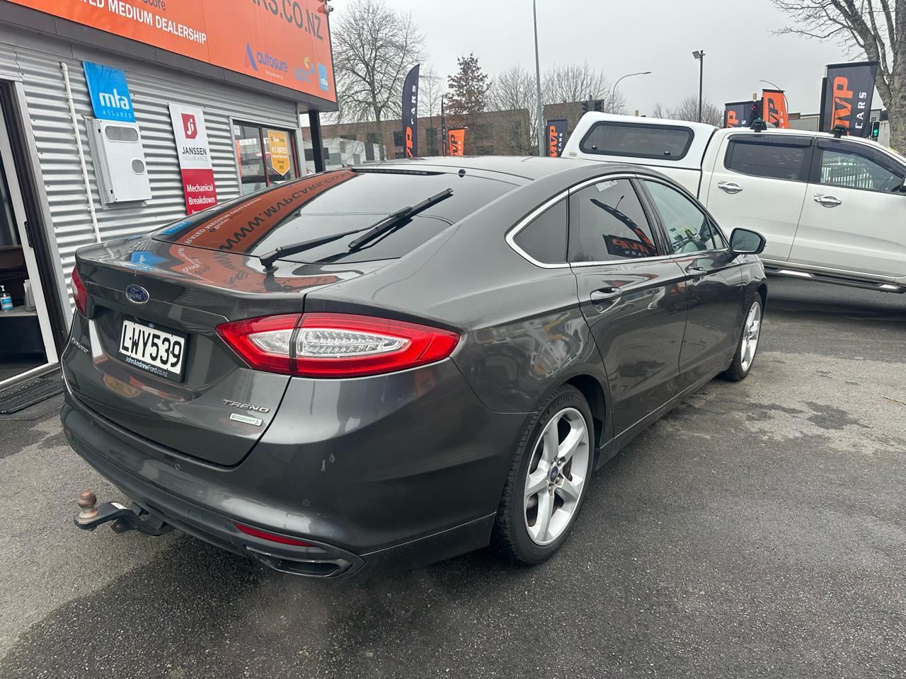 Vehicle image 5