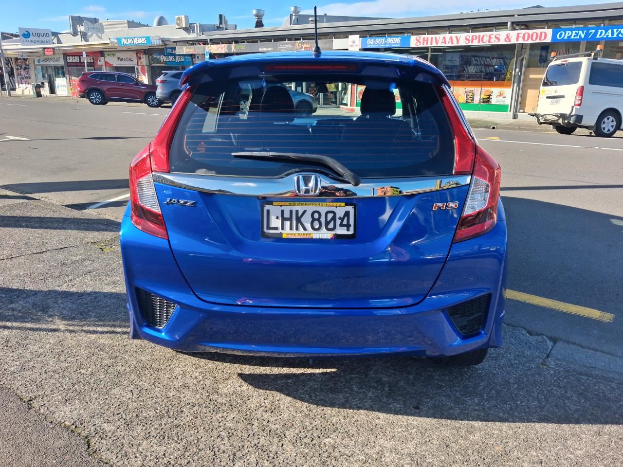Vehicle image 4