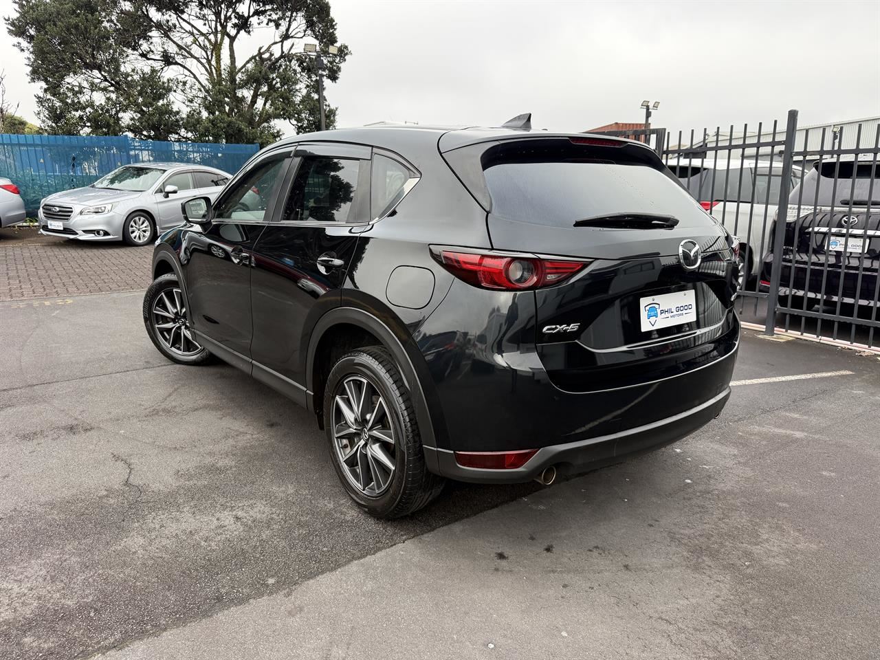 Vehicle image 4