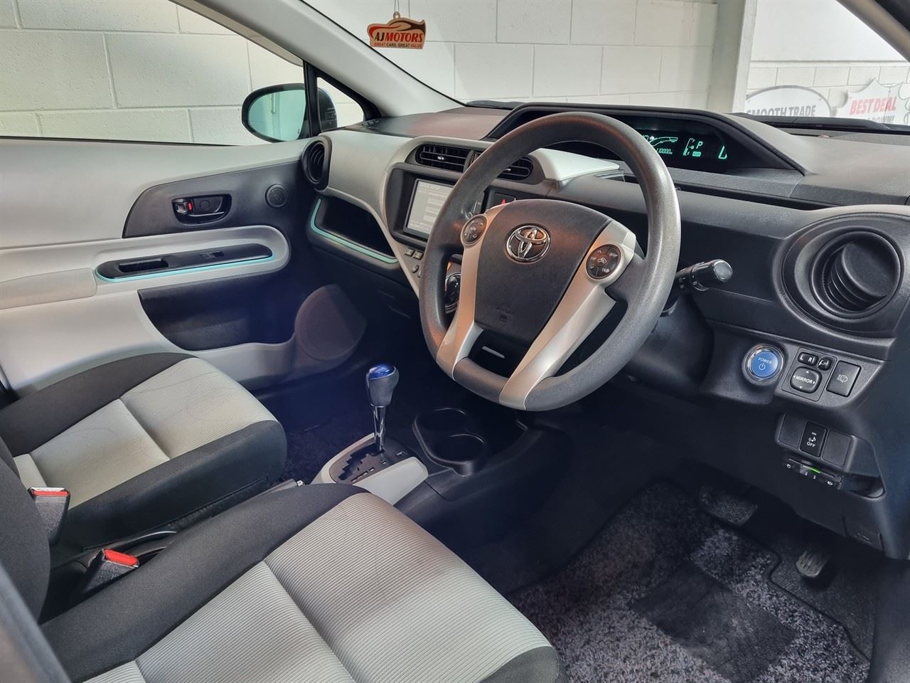 Vehicle image 3