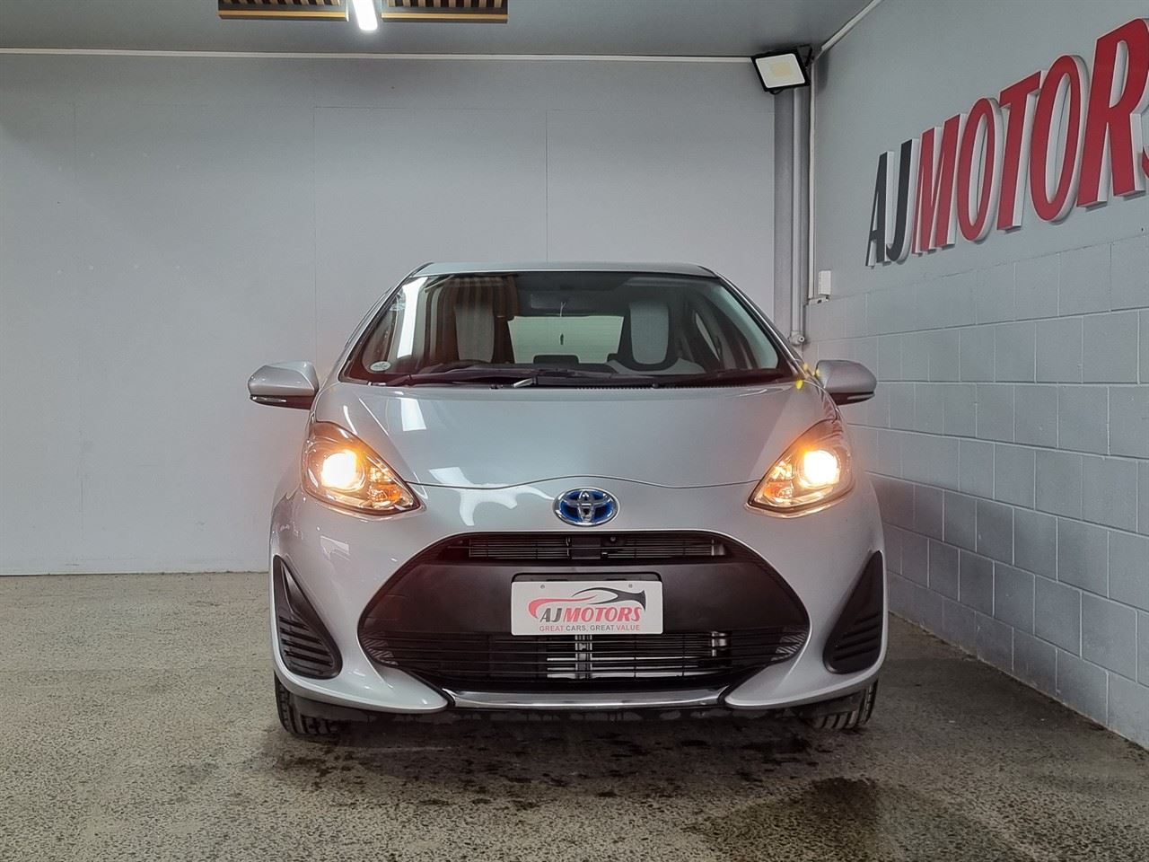 Vehicle image 2