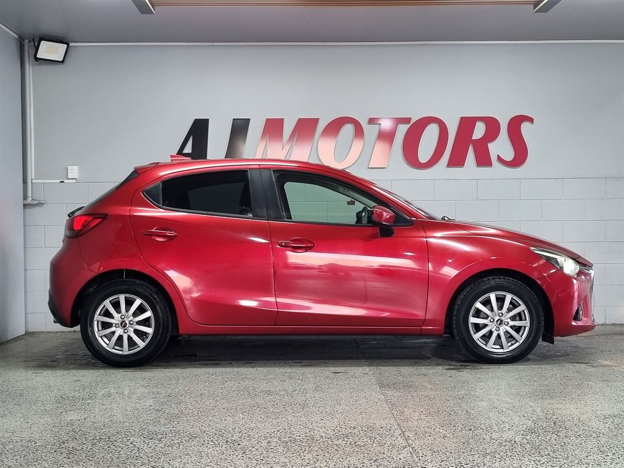 Vehicle image 5