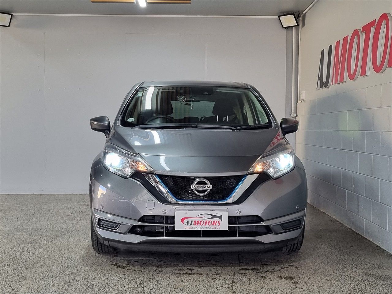 Vehicle image 2