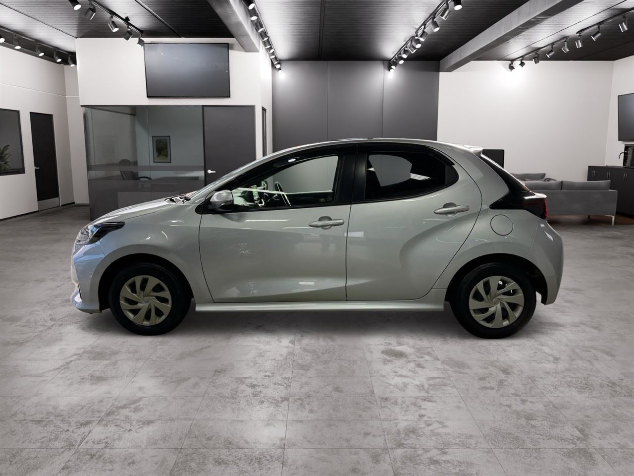 Vehicle image 3