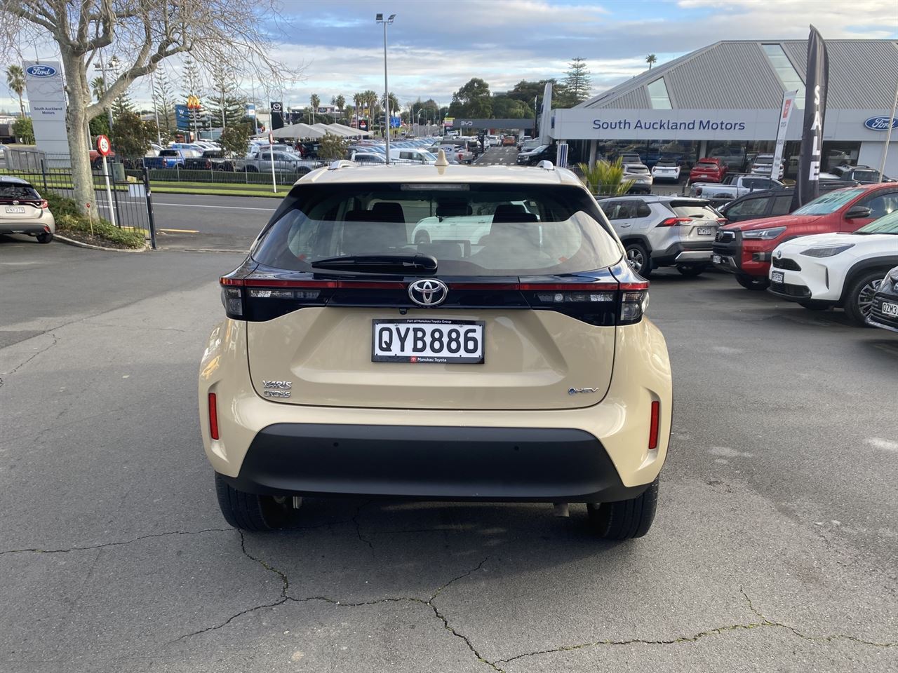 Vehicle image 3