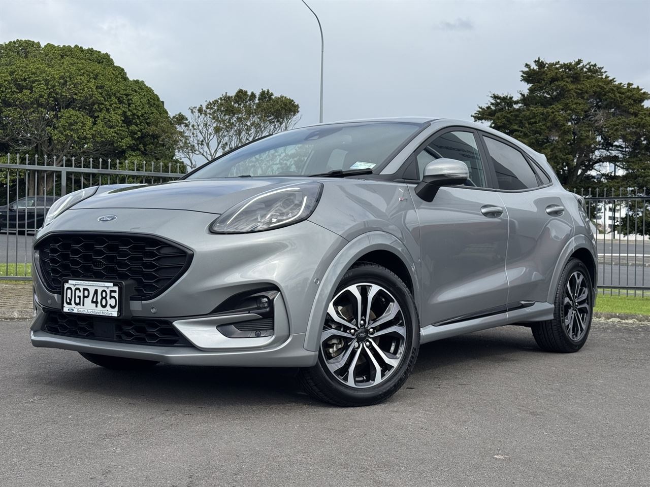 Vehicle image 1