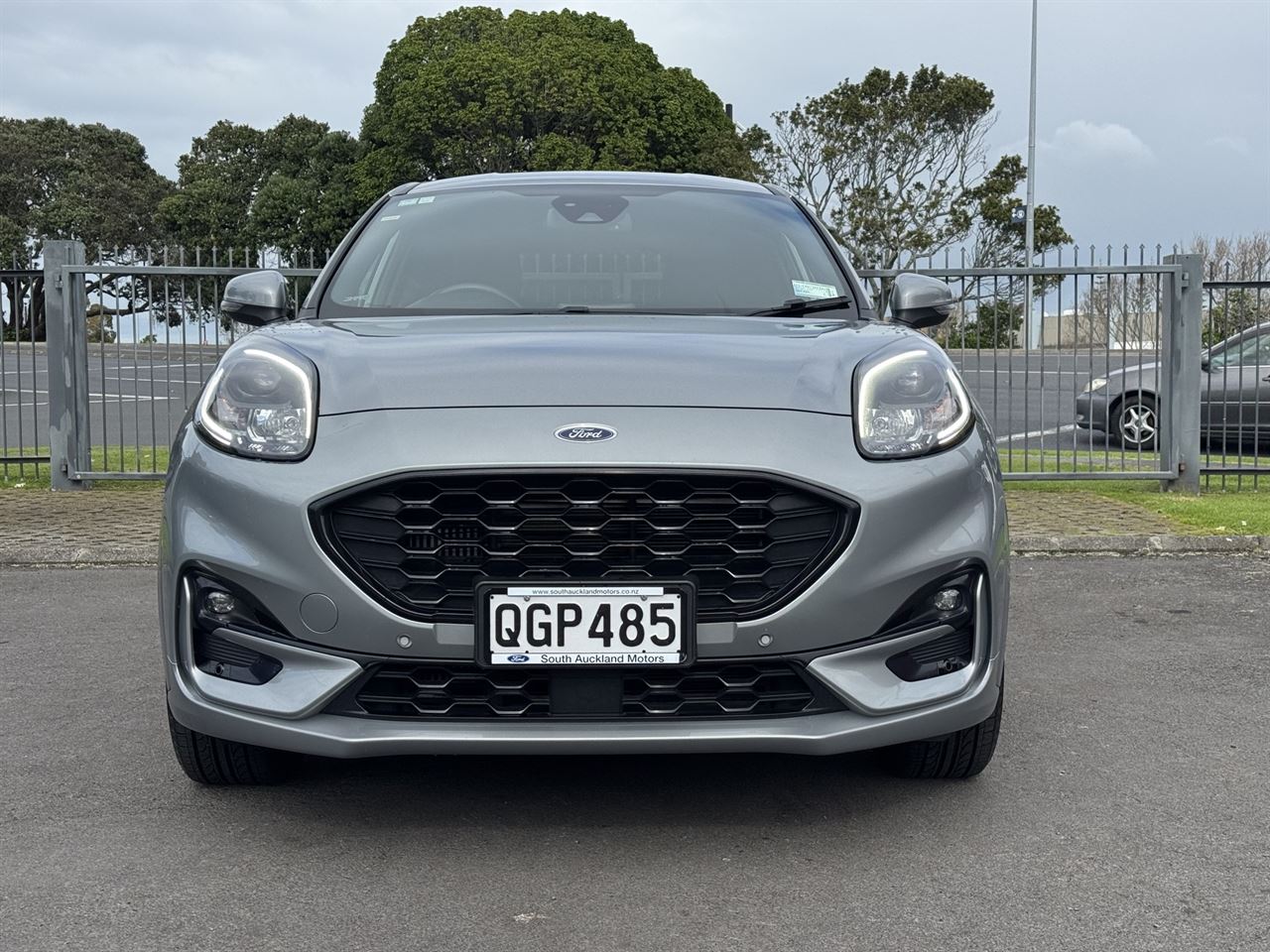 Vehicle image 2