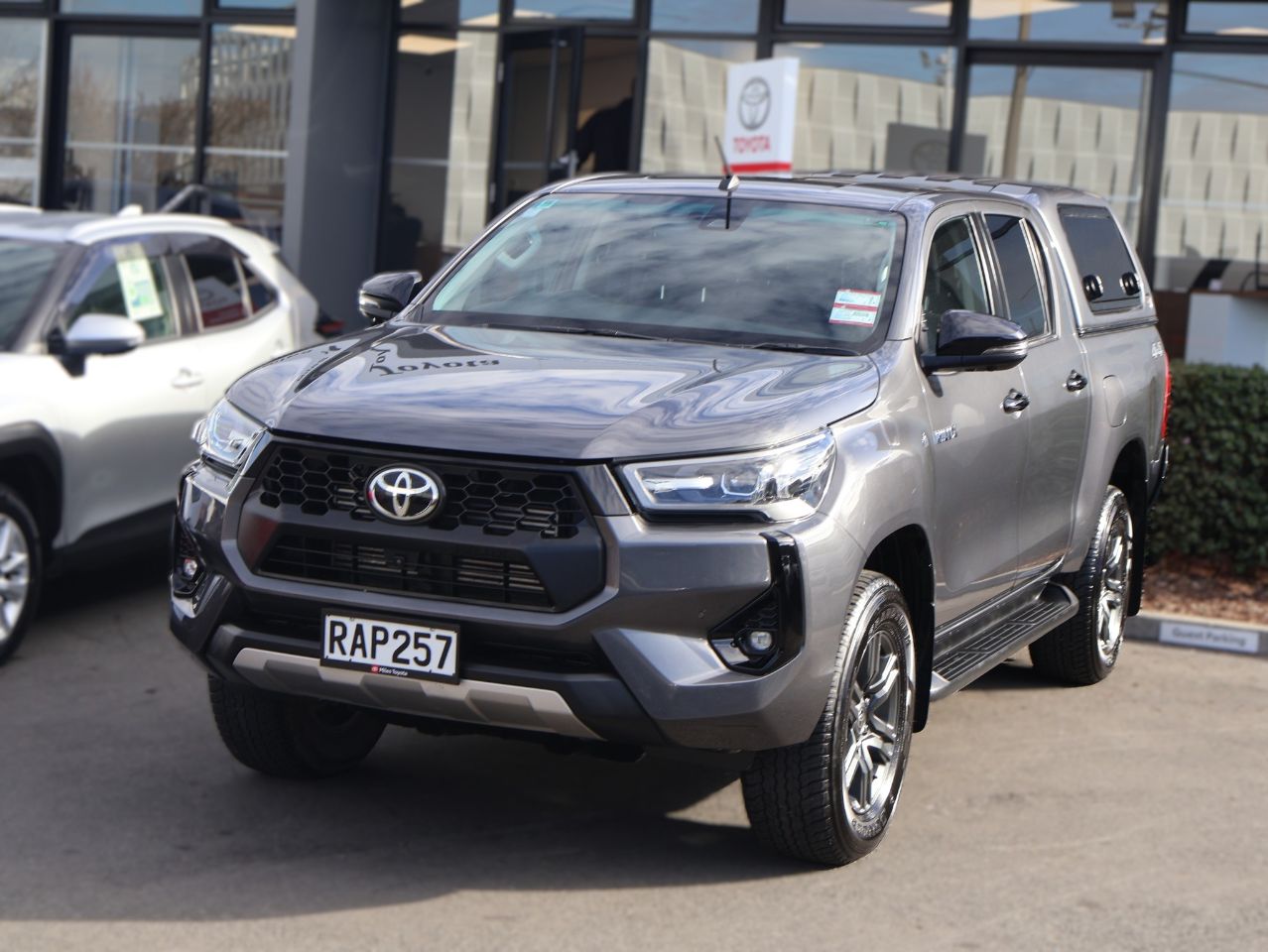 Vehicle image 3