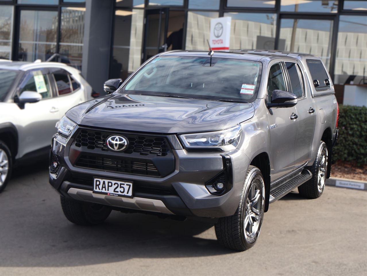 Vehicle image 3