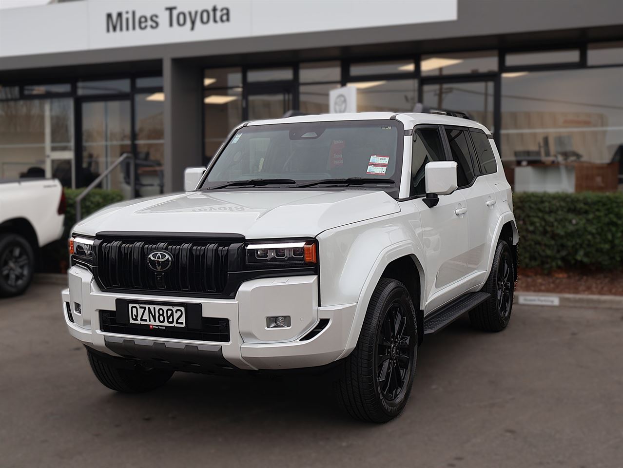 Vehicle image 3