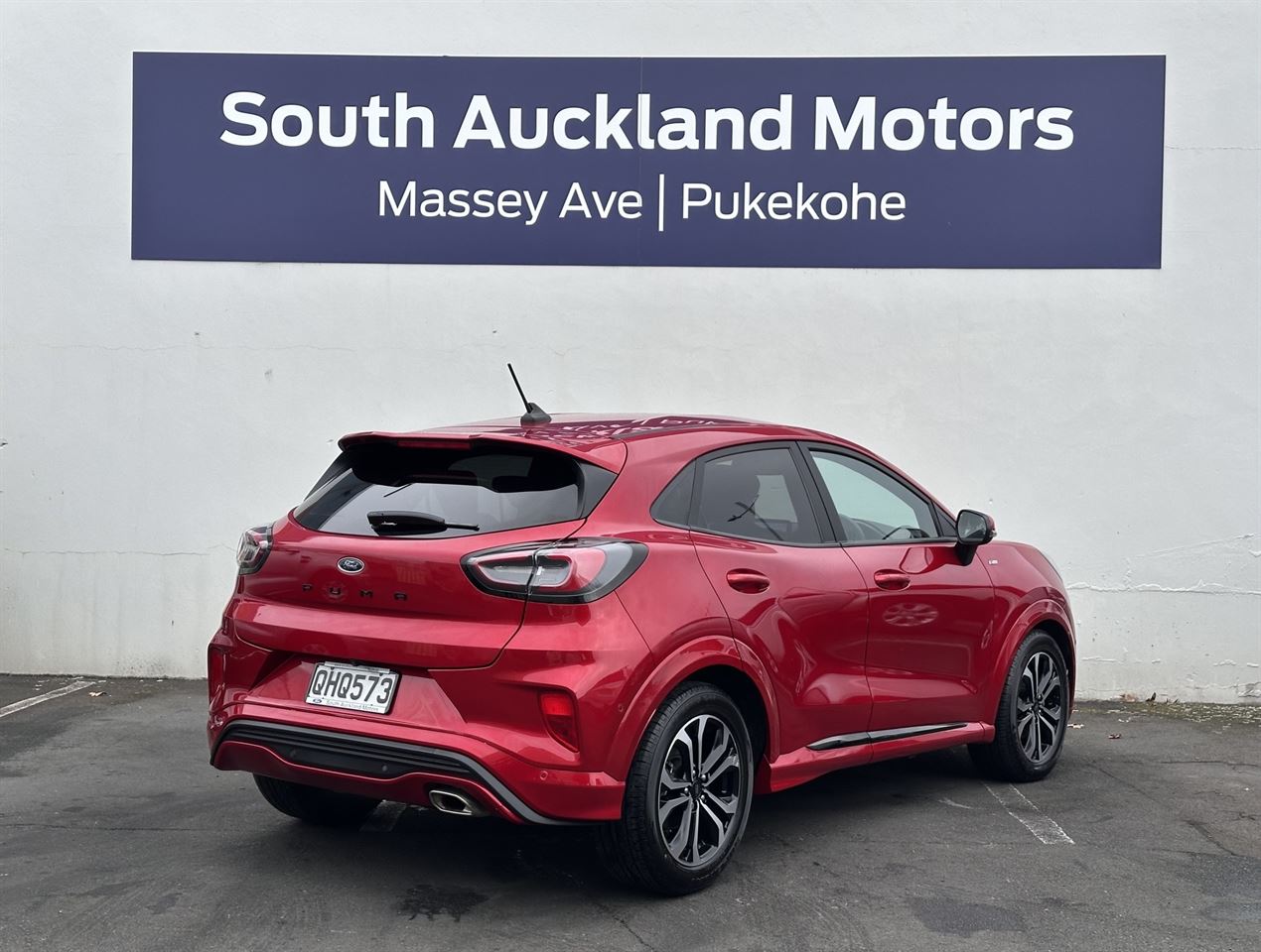 Vehicle image 5
