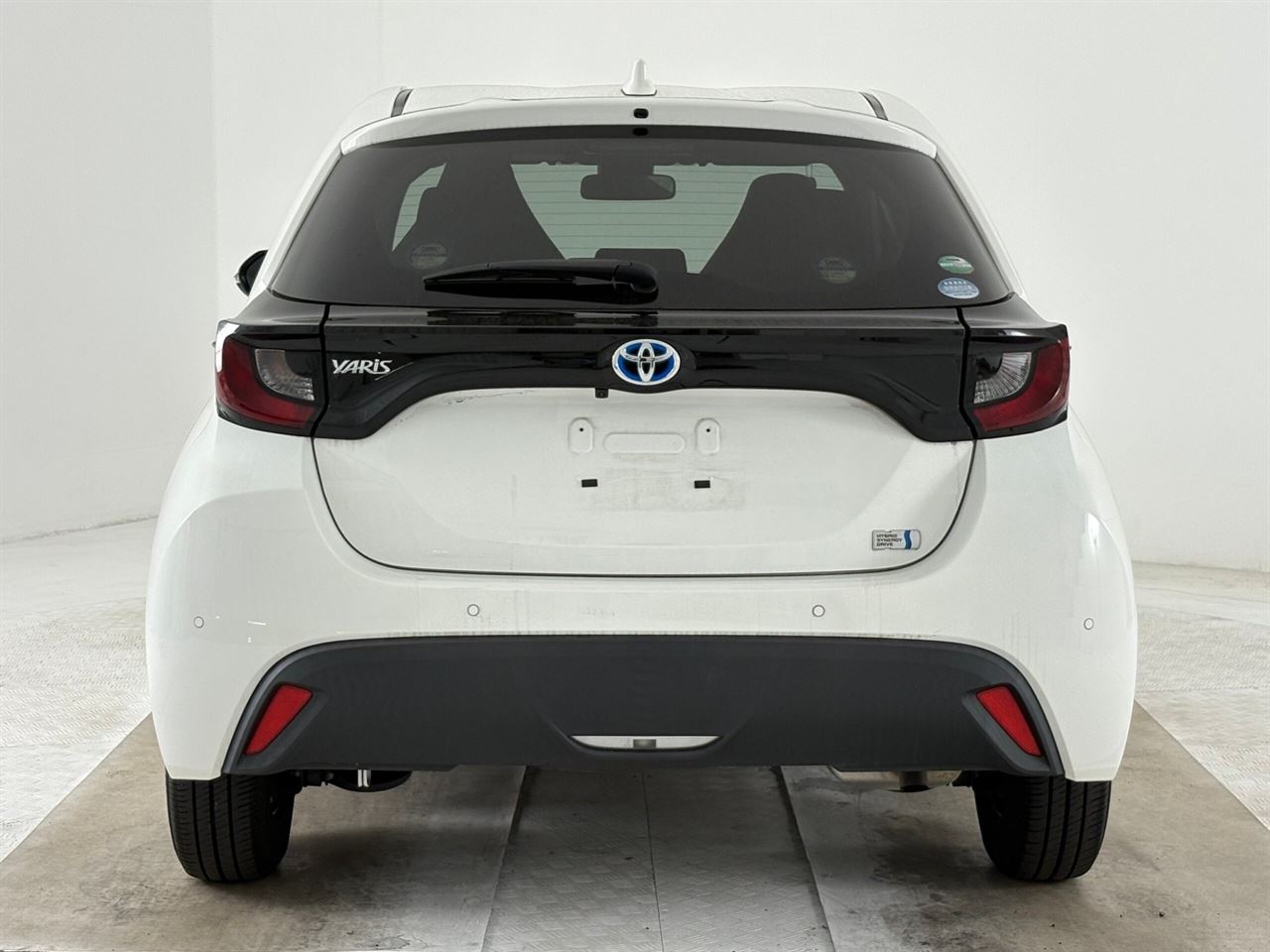 Vehicle image 3