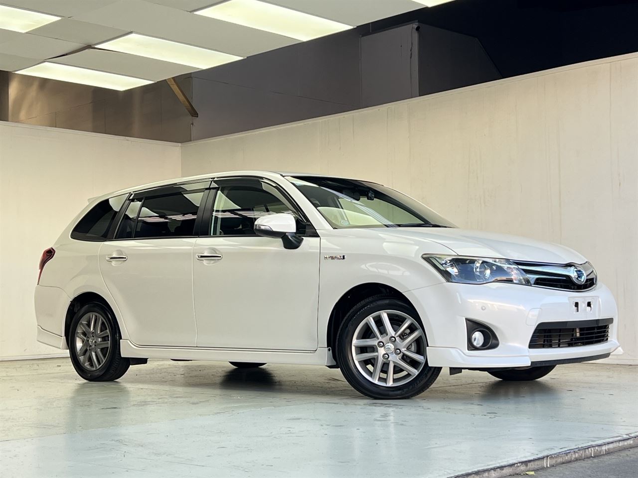 Vehicle image 4
