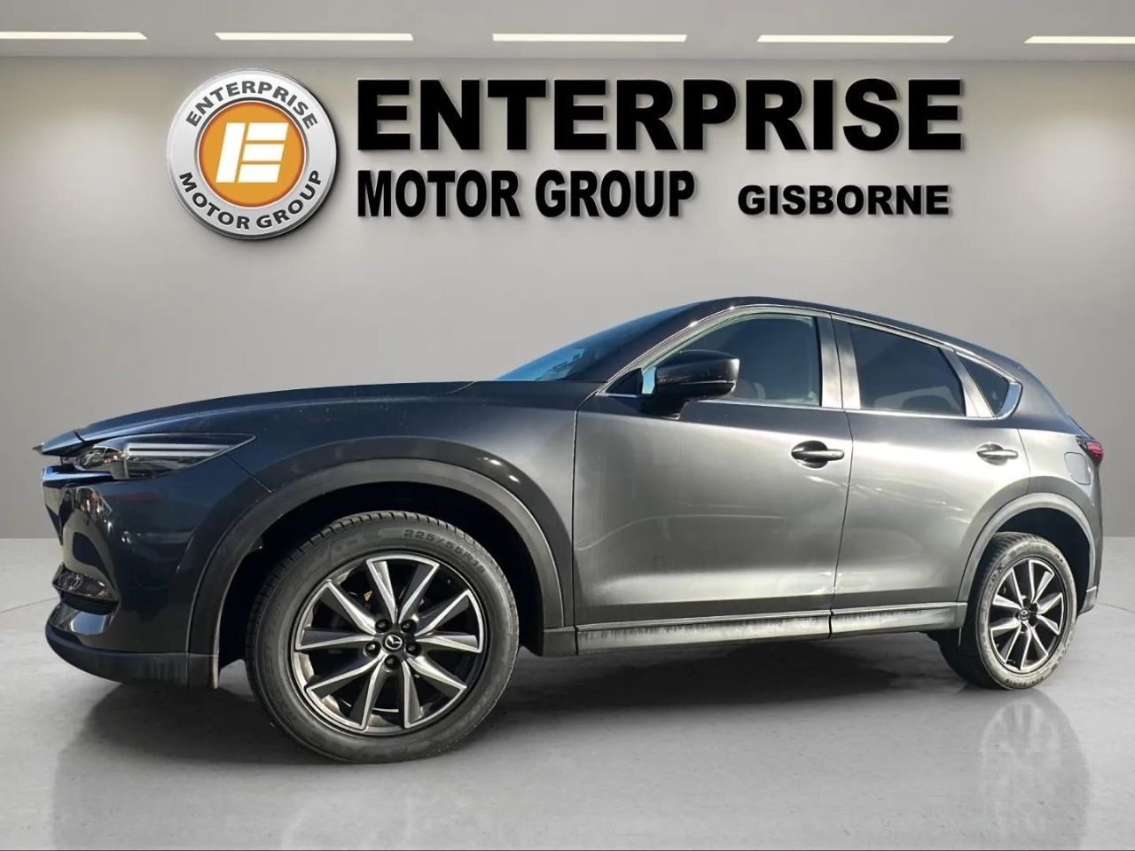 Vehicle image 4
