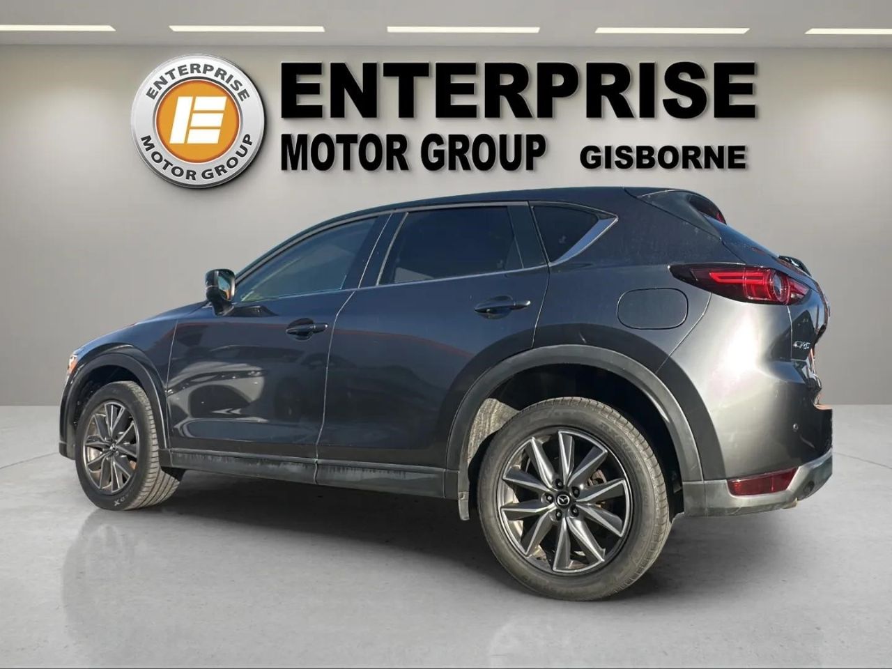 Vehicle image 5