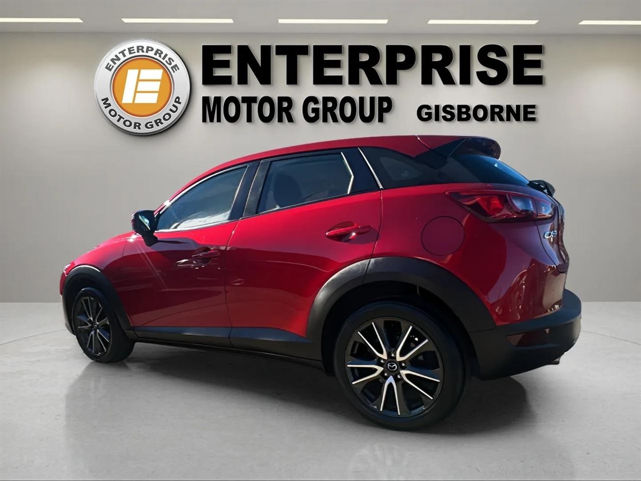 Vehicle image 5