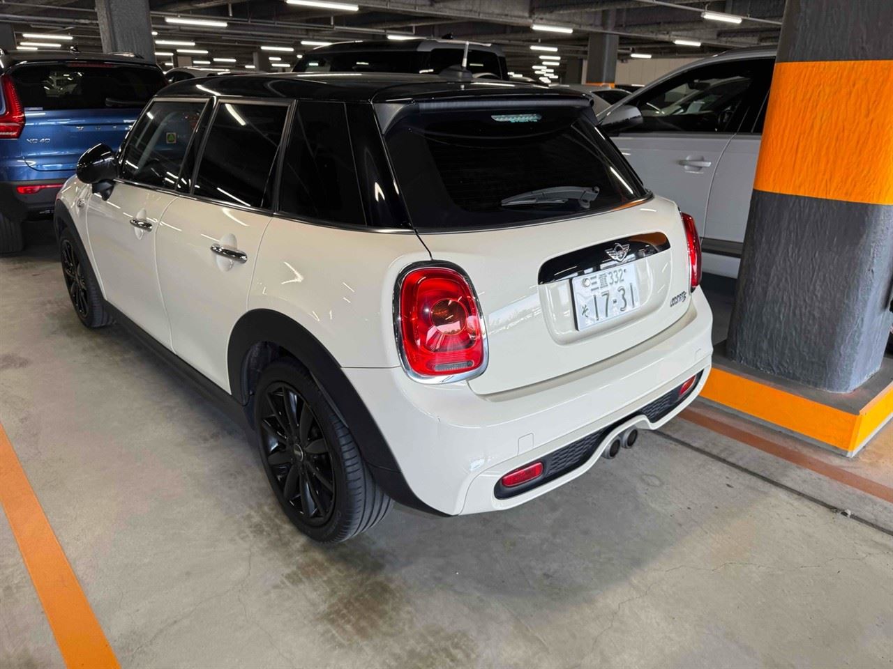 Vehicle image 2