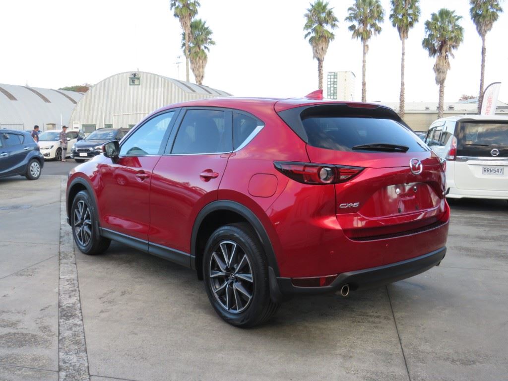 Vehicle image 5
