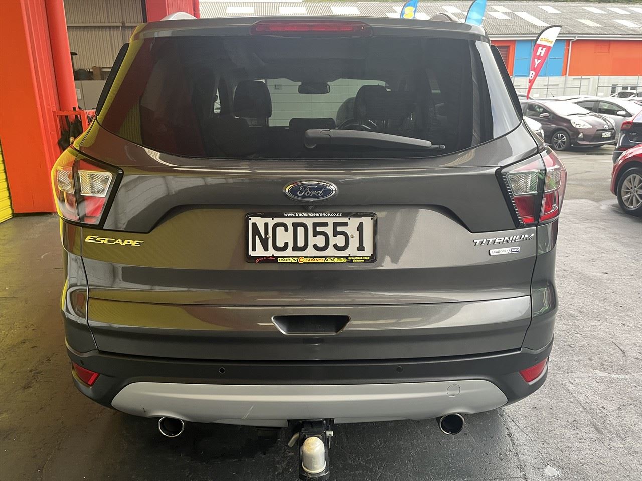 Vehicle image 5
