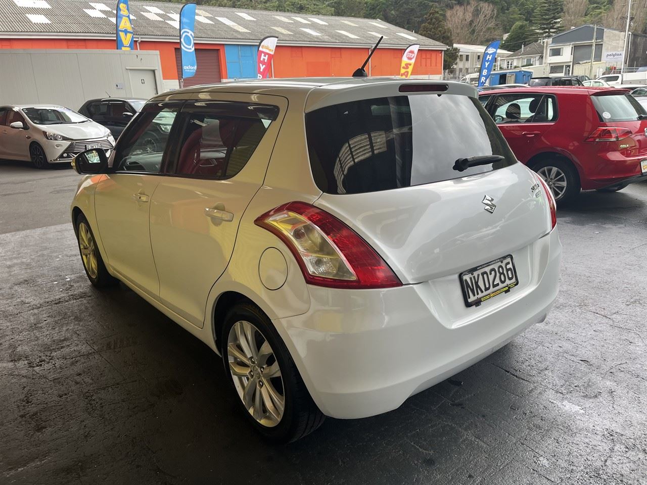 Vehicle image 4