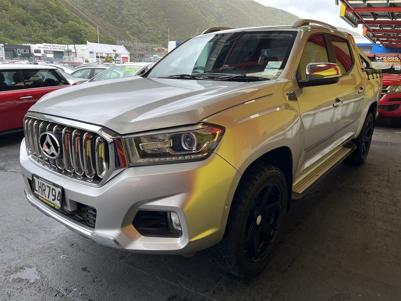 Vehicle image 3