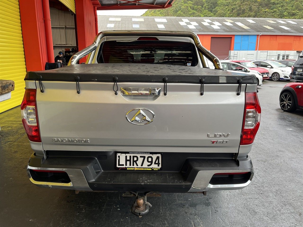 Vehicle image 5