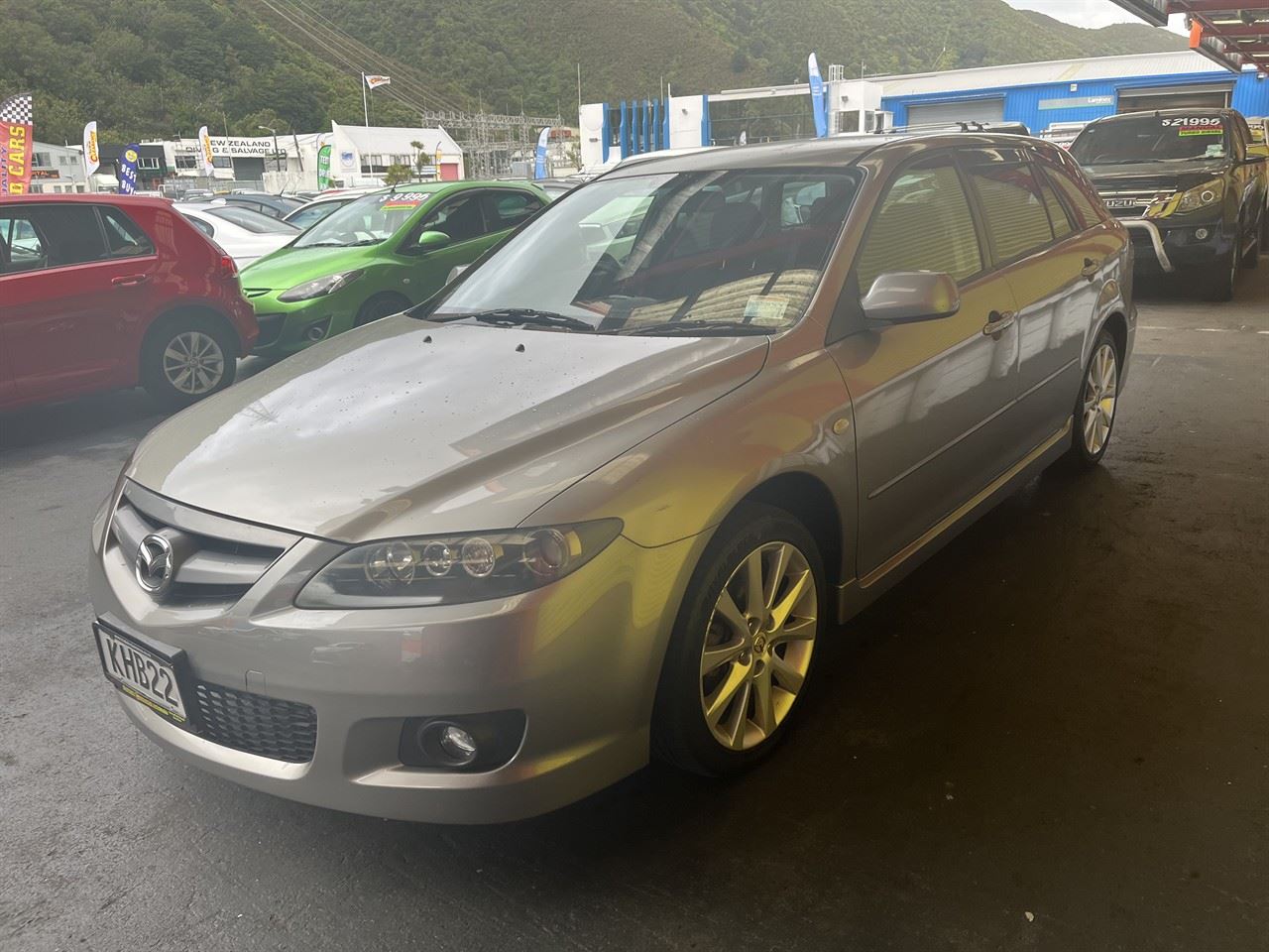 Vehicle image 3