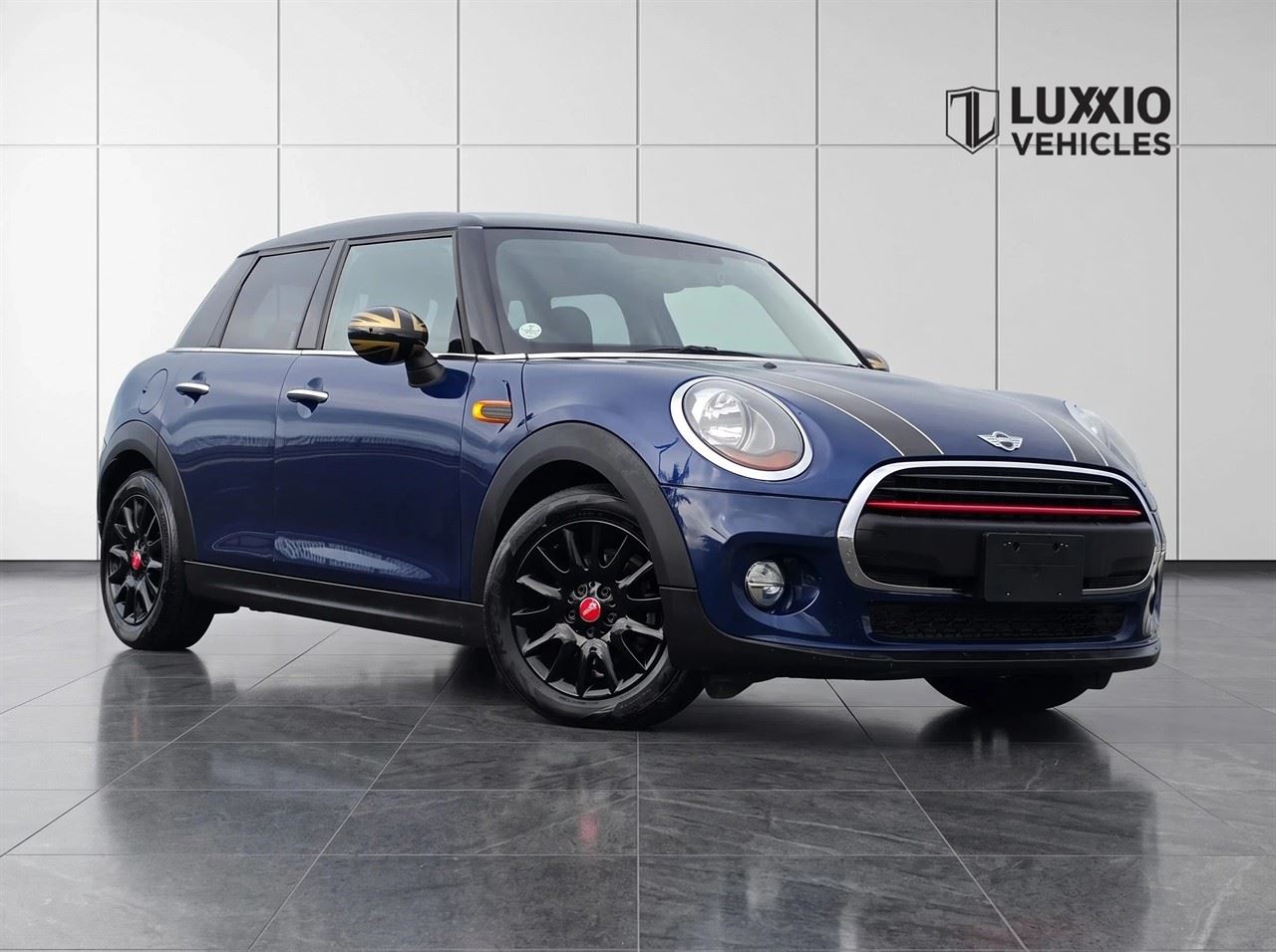 Vehicle image 4