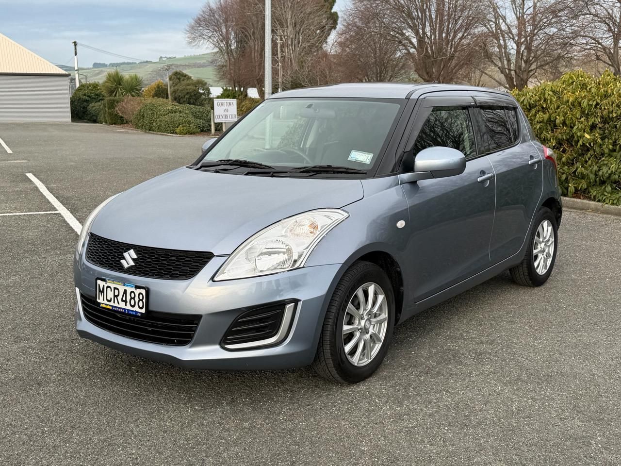 Vehicle image 3