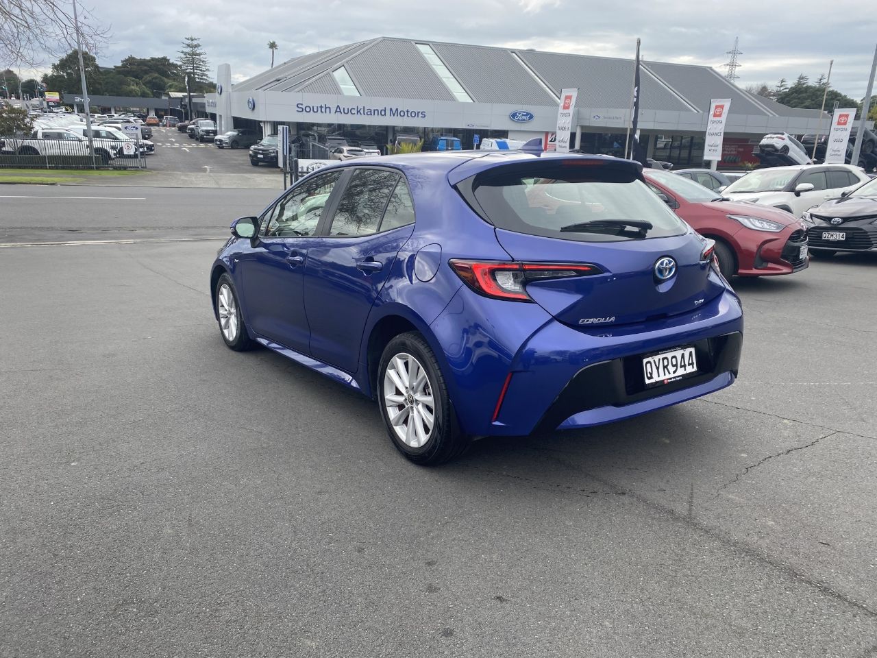 Vehicle image 4