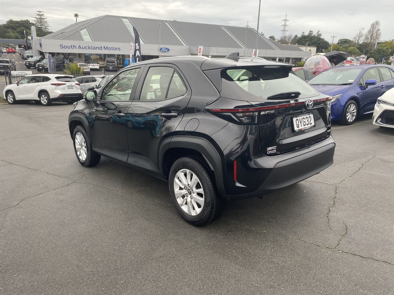 Vehicle image 5