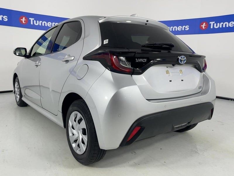 Vehicle image 5
