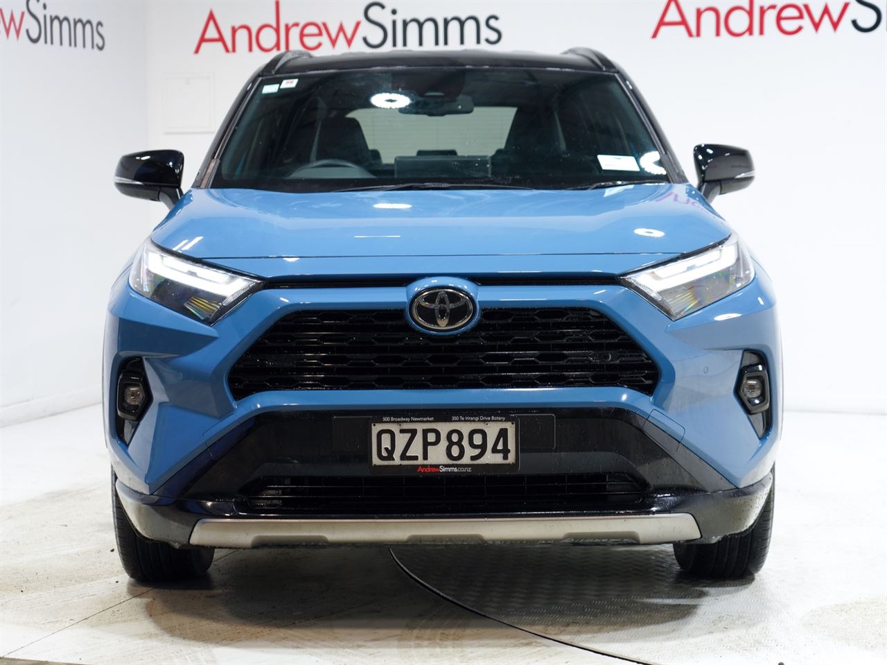 Vehicle image 4