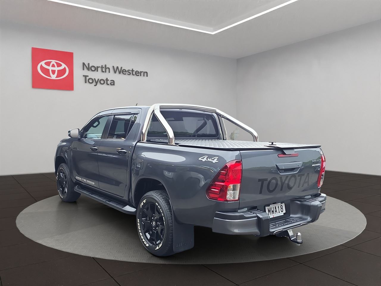 Vehicle image 5