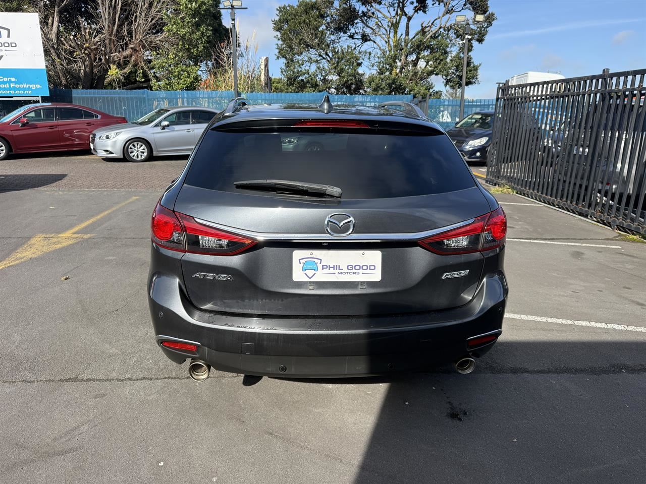 Vehicle image 5