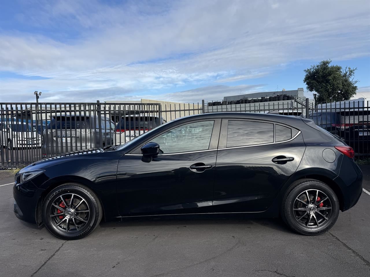 Vehicle image 3