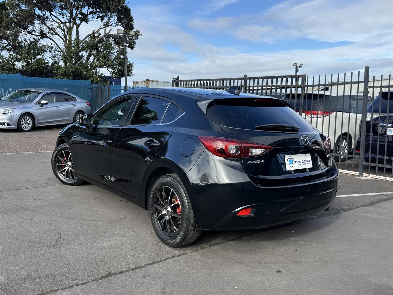 Vehicle image 4