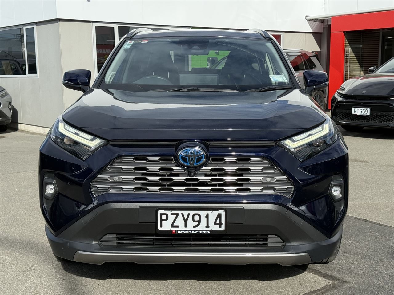Vehicle image 4