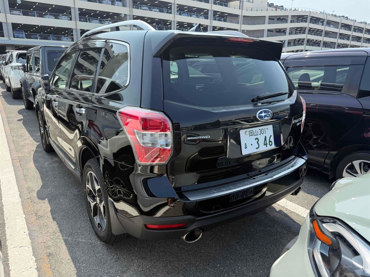 Vehicle image 4