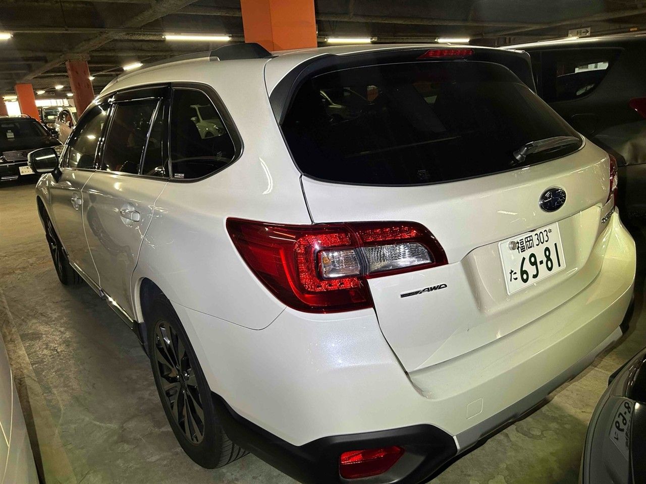 Vehicle image 4
