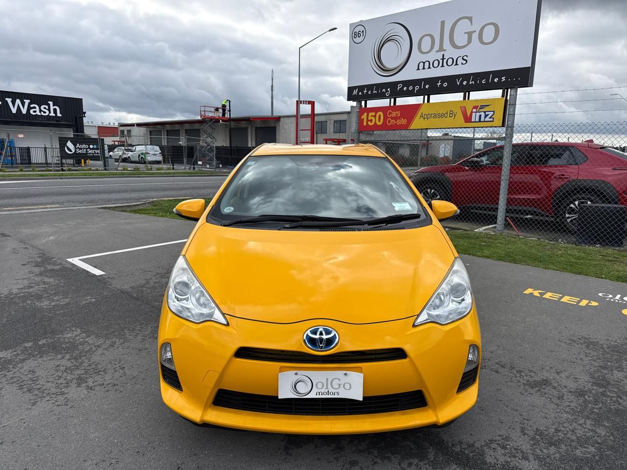 Vehicle image 3
