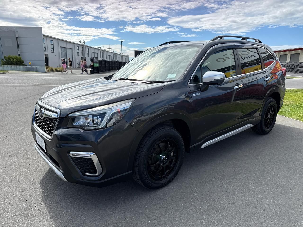 Vehicle image 4